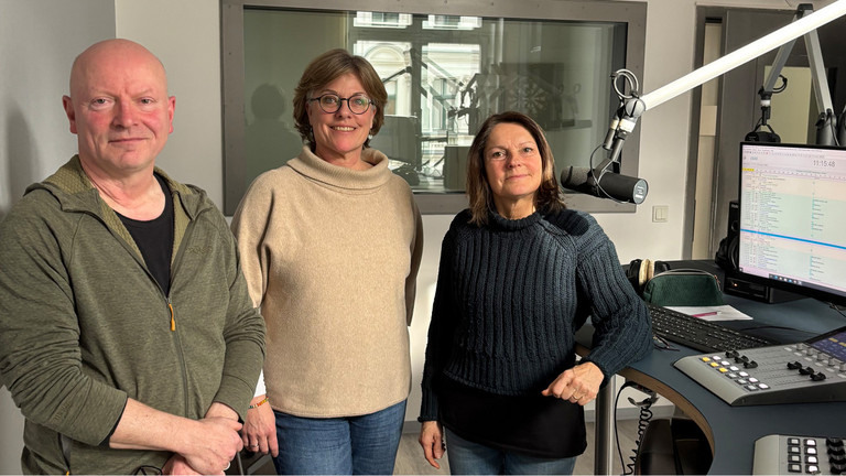 Jens Ziller, Leiter von Immanuel Dialog, Stefanie Lemmer, Beraterin im Gesundheitsmanagement und Moderatorin Julia Nogli (v.l.n.r) Jens Ziller, Leiter von Immanuel Dialog, Stefanie Lemmer, Beraterin im Gesundheitsmanagement und Moderatorin Julia Nogli (v.l.n.r)